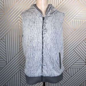 Patagonia Conejo Vest in Feathered Gray Zip Up
